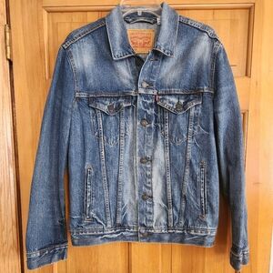 Levi's Blue Denim Trucker Jacket - Size M